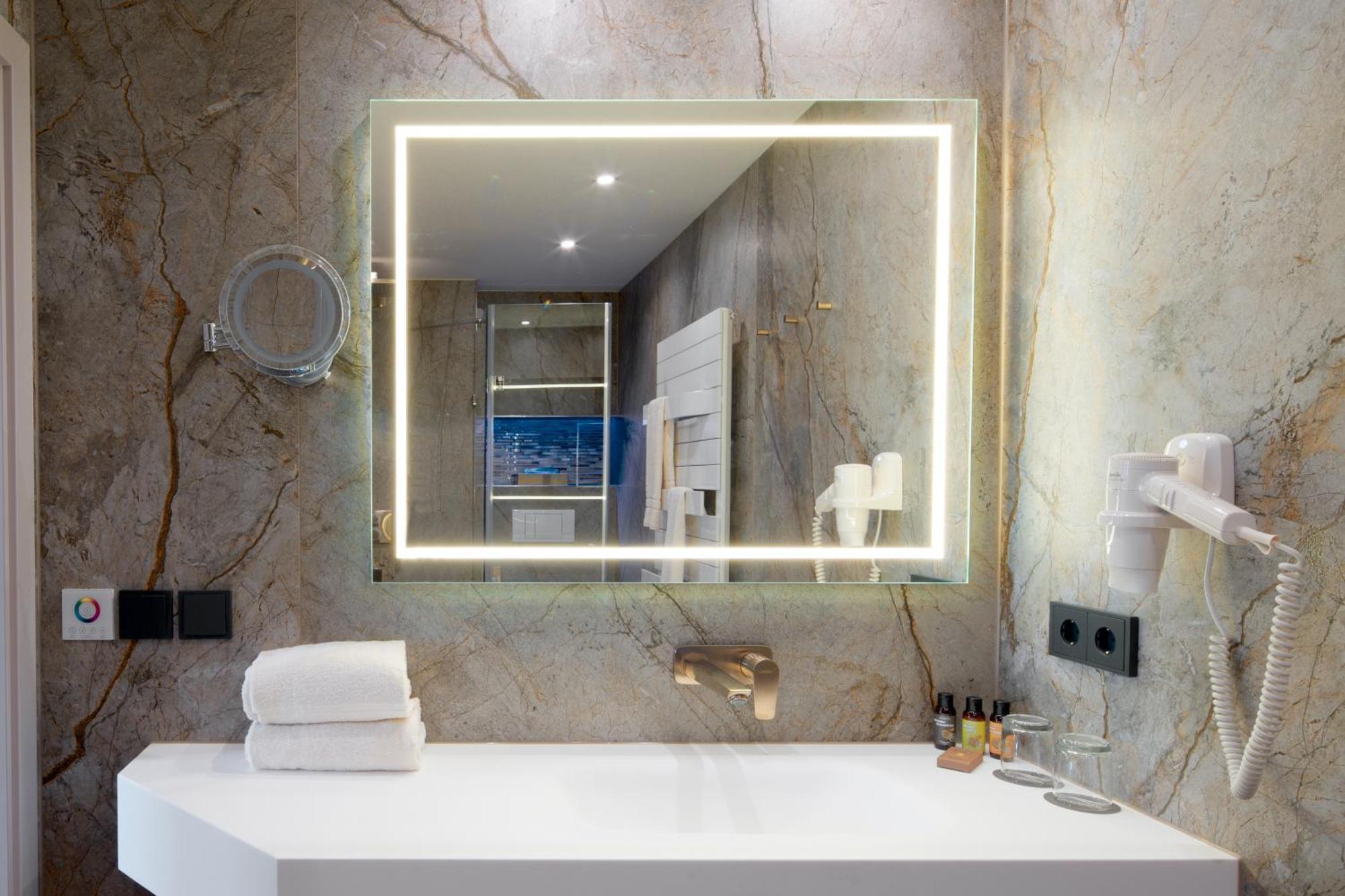 Bio-Seehotel Zeulenroda מראה חיצוני תמונה